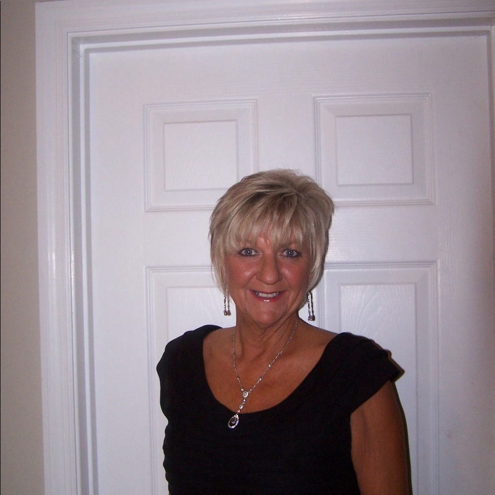 Meet your Posher, Deana